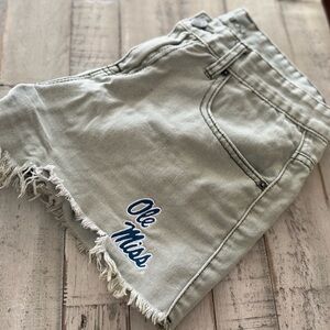 Ole Miss “BDG” Shorts 
Mid-Rise Freja